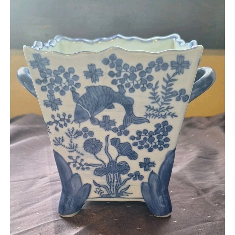 Vintage Chinese Blue & White  Porcelain Footed Cachepot Handpainted Chinoiserie